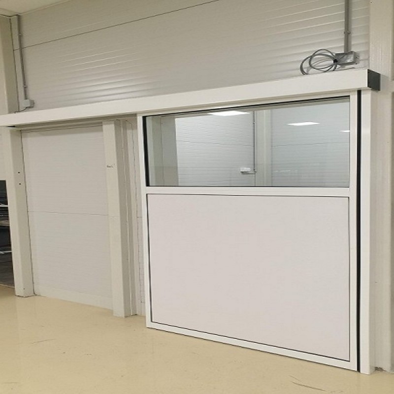 Kivitelezési megoldások – Automata üvegajtók